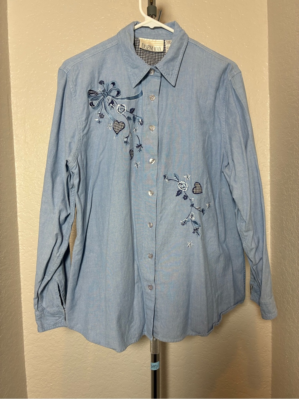 Casey & Max Blue Embroidered Hearts Button-Down Shirt with Heart Buttons Size XL